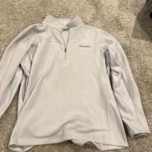 Colombia light grey half zip. Size Xl